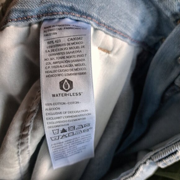 🩵Women's Light Blue Denim Shorts from Levi's Denizen Size Waist 29" - Picture 8 of 9